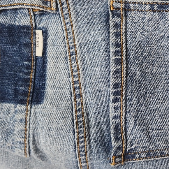 Daze Distressed jeans in great condition! - Picture 6 of 12
